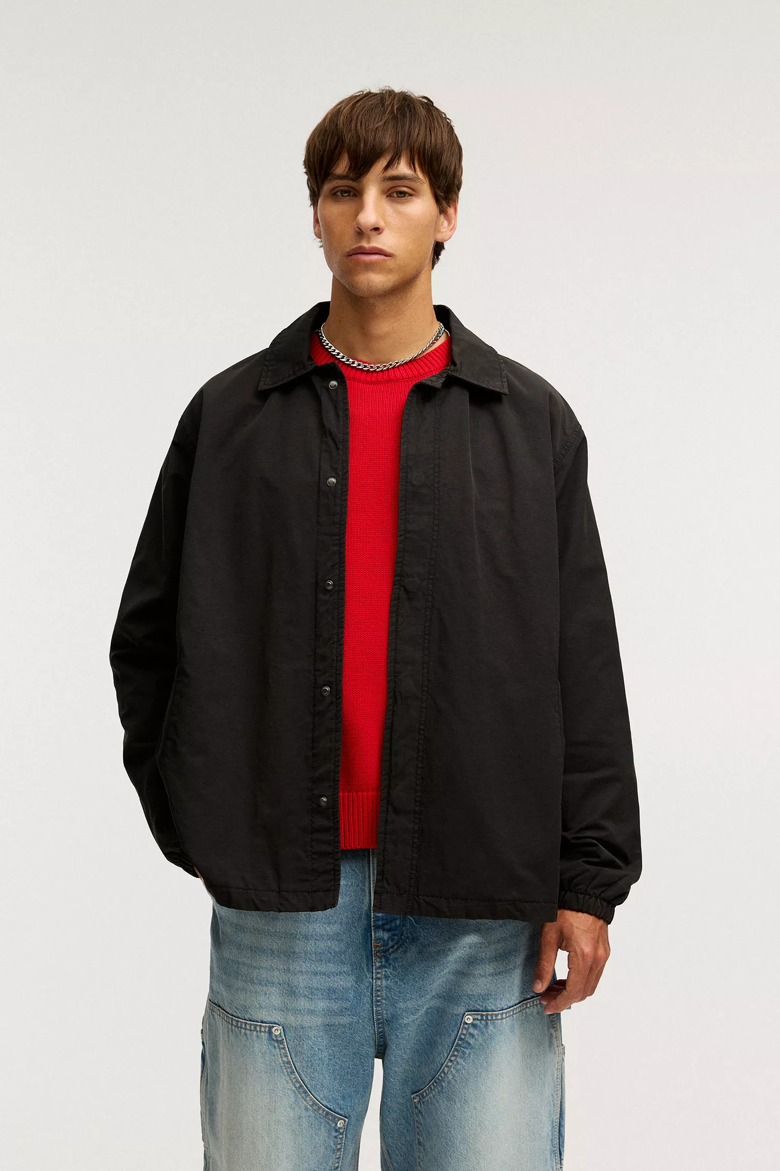 Short lightweight jacket with hood